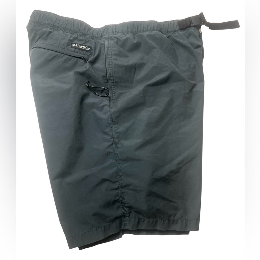 Columbia Outdoor Shorts cargo Size Large A-444